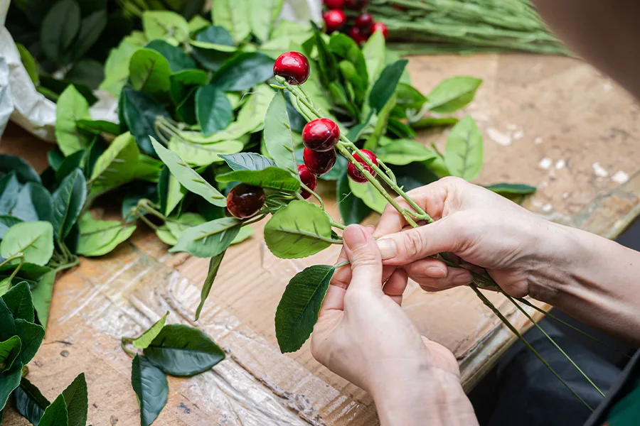 Physical leaf and branch samples with color calibration for bulk production consistency