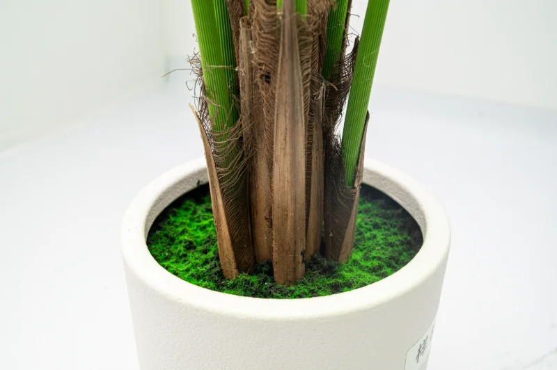 Variety of trunk materials and stem bases for artificial trees